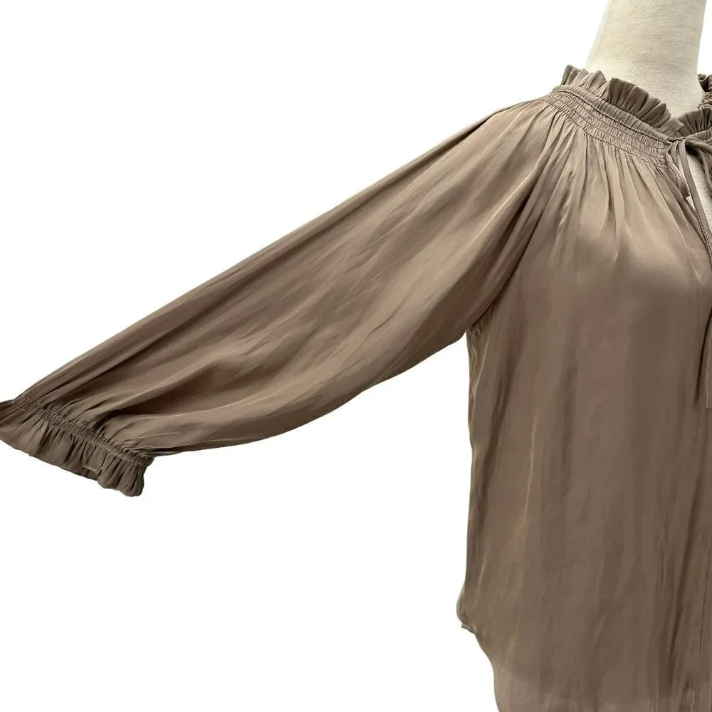 Carmen Marc Valvo Satin Taupe Tan Blouse Top Womens XS - Picture 3 of 7